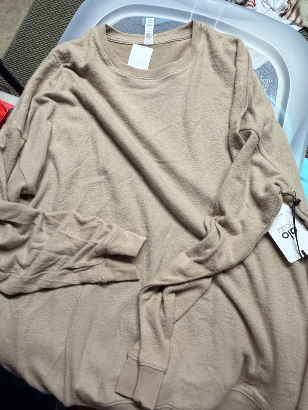 ALO Yoga women’s soho pullover Crewneck Sweatshirt  in Taupe